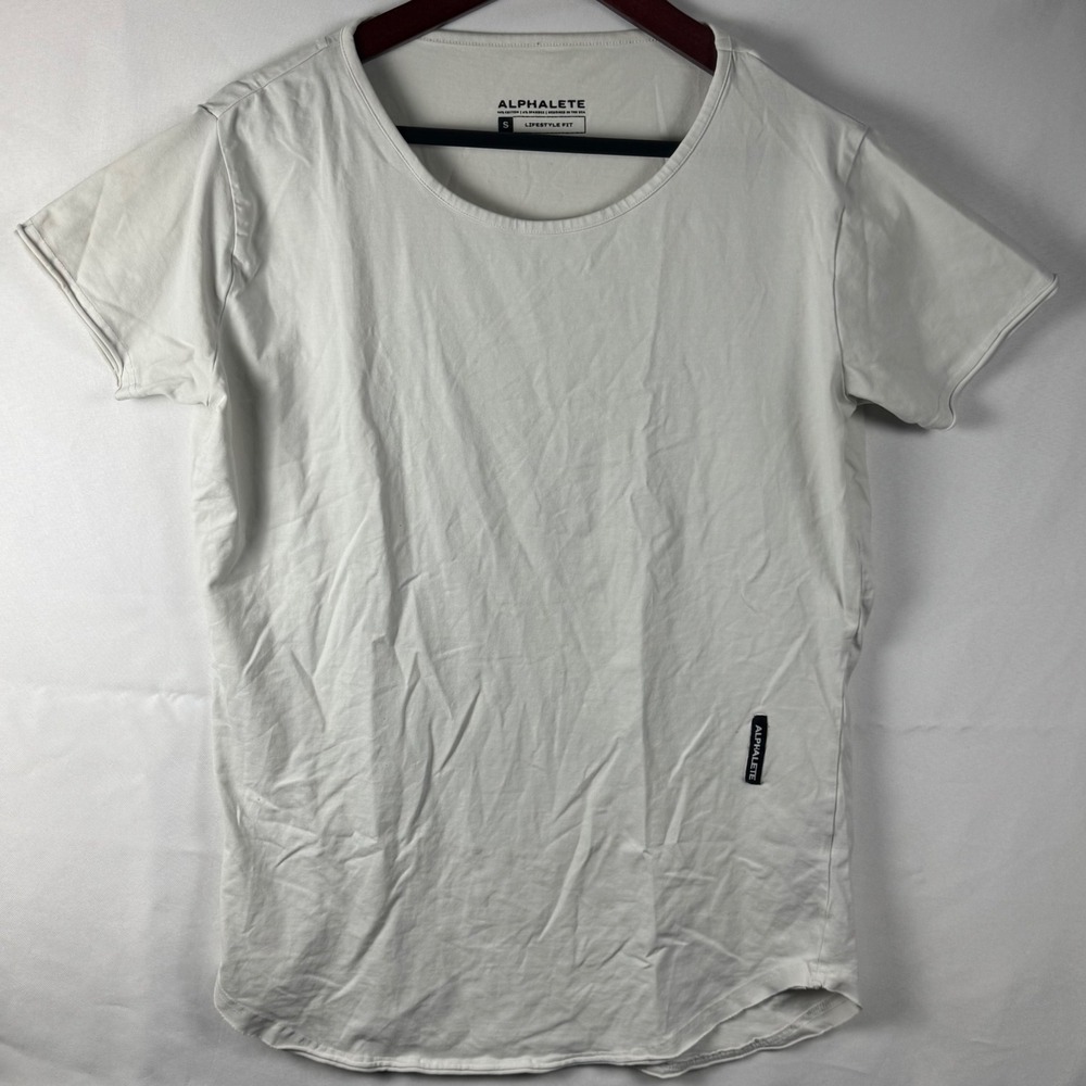 Alphalete Mens Lifestyle Fit White Short Sleeve Curved Hem Gym T-Shirt Size S